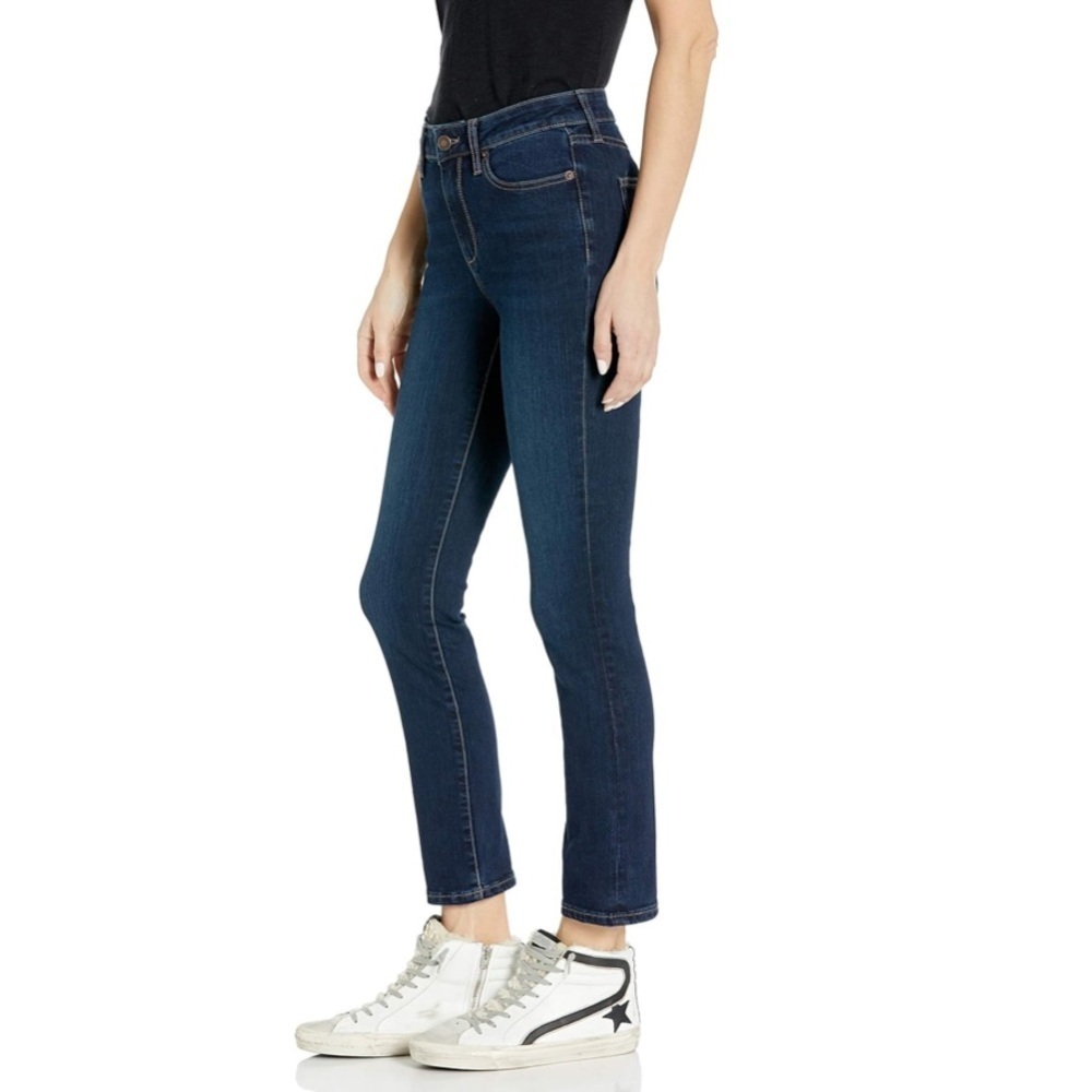 Goodthreads Women's Mid-Rise Slim Straight Jeans Dark wash. Size 28